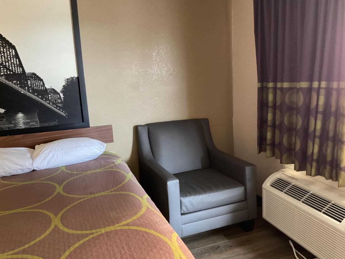 Super 8 By Wyndham Chattanooga/East Ridge Dış mekan fotoğraf